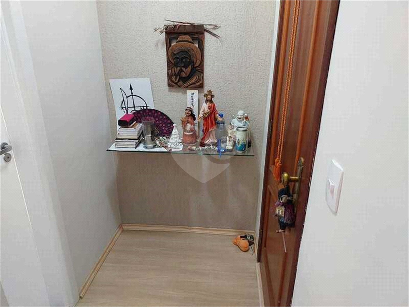 APARTAMENTO COM 125 M2 3 DORMITORIOS, SALA E COZINHA AMPLAS E 3 VAGAS DE GARAGEM. À VENDA EM SANTANA