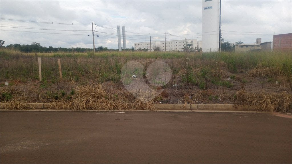 Lote no Jardim do Bosque, aceita financiamento ou aquisição de terreno e construção