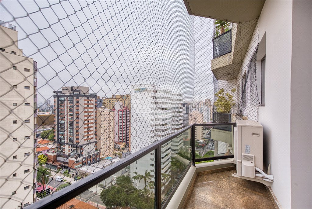 Cobertura à venda ou para alugar com 4 suítes em Moema, São Paulo, SP