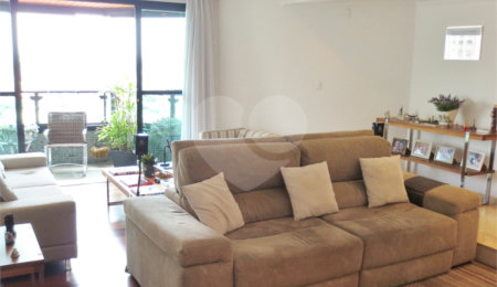 Apartamento à venda com 4 quartos, sendo 3 suítes, em Saúde, São Paulo, SP