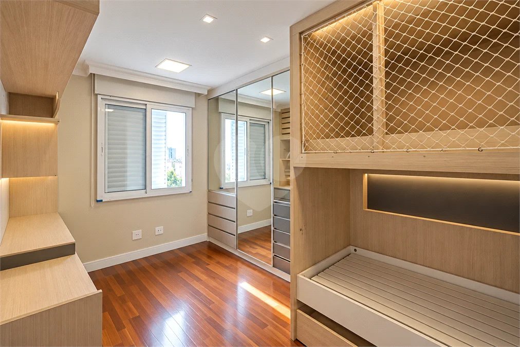Cobertura de 260 m² em São Bernardo do Campo, com 4 dormitórios, 3 suítes, piscina privativa, espaço gourmet e vista livre. Viva esse privilégio! Agende sua visita e encante-se!