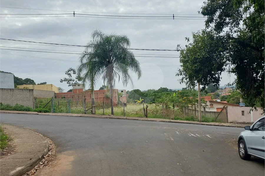 Terreno à venda no Estância Lago Azul, Piracicaba-SP.