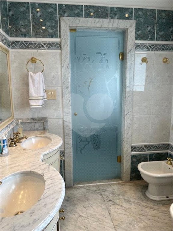 Apartamento à venda com 4 suítes em Santa Cecília, São Paulo, SP