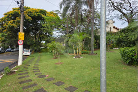 Área nobre COMERCIAL no entorno do centro de Atibaia.