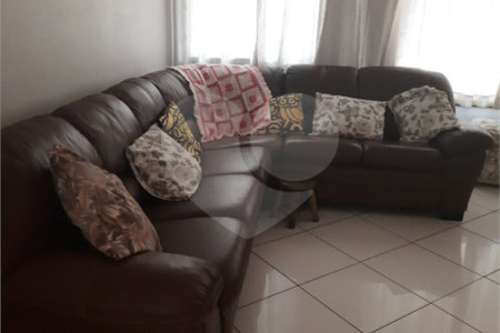 Casa com 120m², 3 dormitórios, sendo 2 suítes, 4 vagas, à venda na Vila Matilde.
