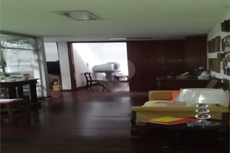 Casa Térrea à venda com 4 quartos, sendo 1 suíte, em Granja Julieta, São Paulo, SP