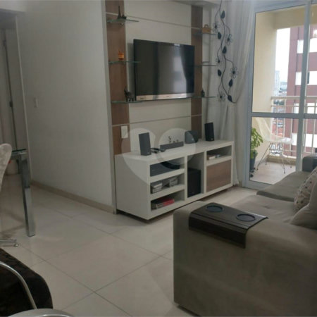 Apto no Cambuci de 55m2, com 2 dorms, 2 banheiros, 1 suíte, 1 vaga. Estuda permuta.