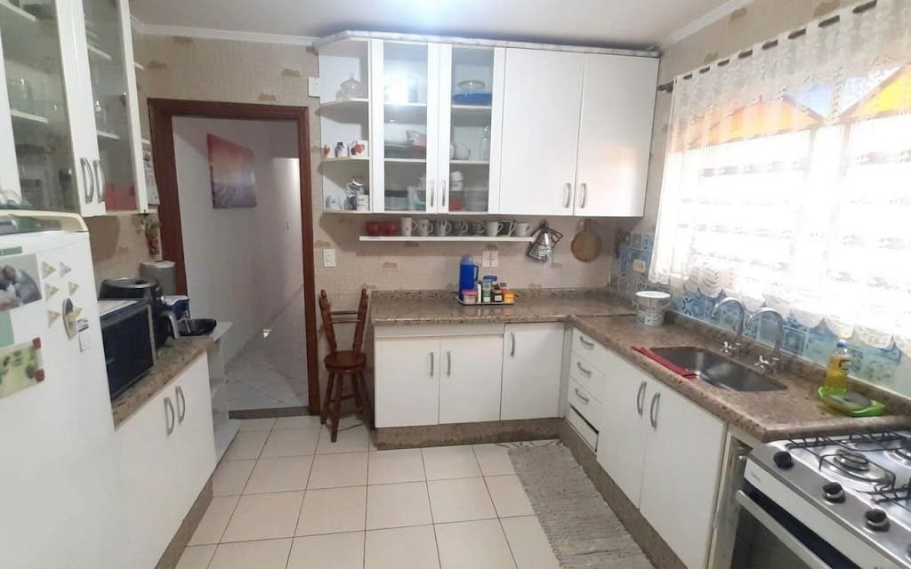 Sobrado à venda com 3 quartos, sendo 1 suíte, em Jardim Sarah, São Paulo - SP