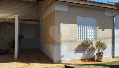 Casa à venda com 2 quartos, sendo 1 suíte,  no condomínio Moradas II, São Carlos - SP