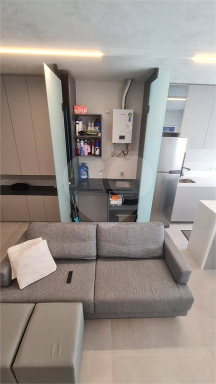 Apartamento com 2 dormitórios e uma suíte, mobilíado no Ibirapuera.