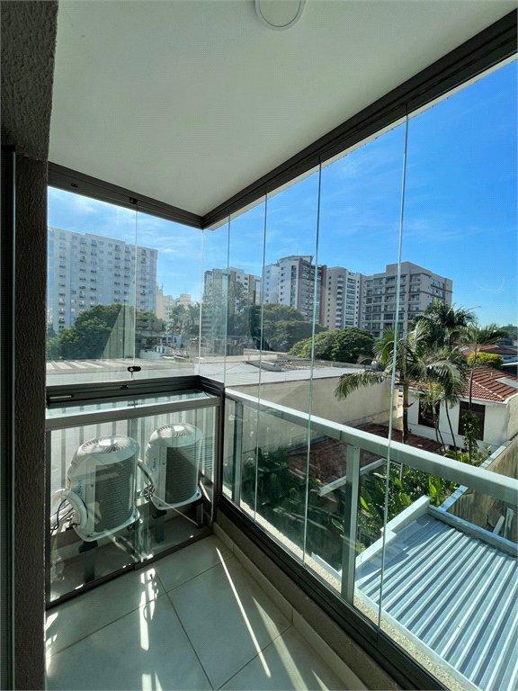 Apartamento á venda em Moema de 1 dormitório e 1 vaga