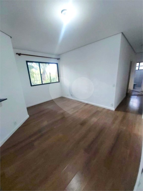Apartamento à venda no condomínio Torres do Taboão, com 56m²