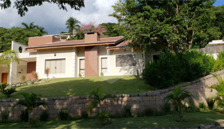 Casa à venda com 3 quartos, sendo 1 suíte,  no condomínio Estância Marambaia, Vinhedo - SP