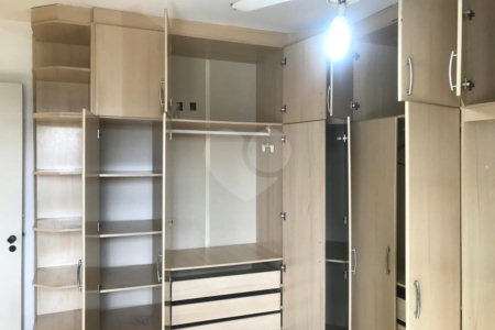 Espaço e Segurança no Bom Retiro: Apartamento de 100 m² com Infraestrutura Completa