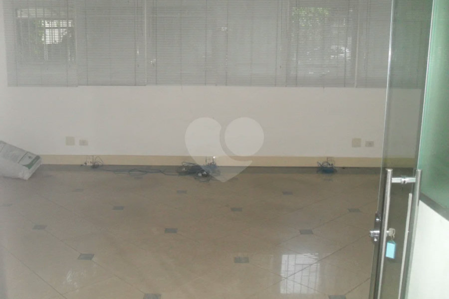 Excelente sobrado/prédio comercial próximo ao Aeroporto de Congonhas!