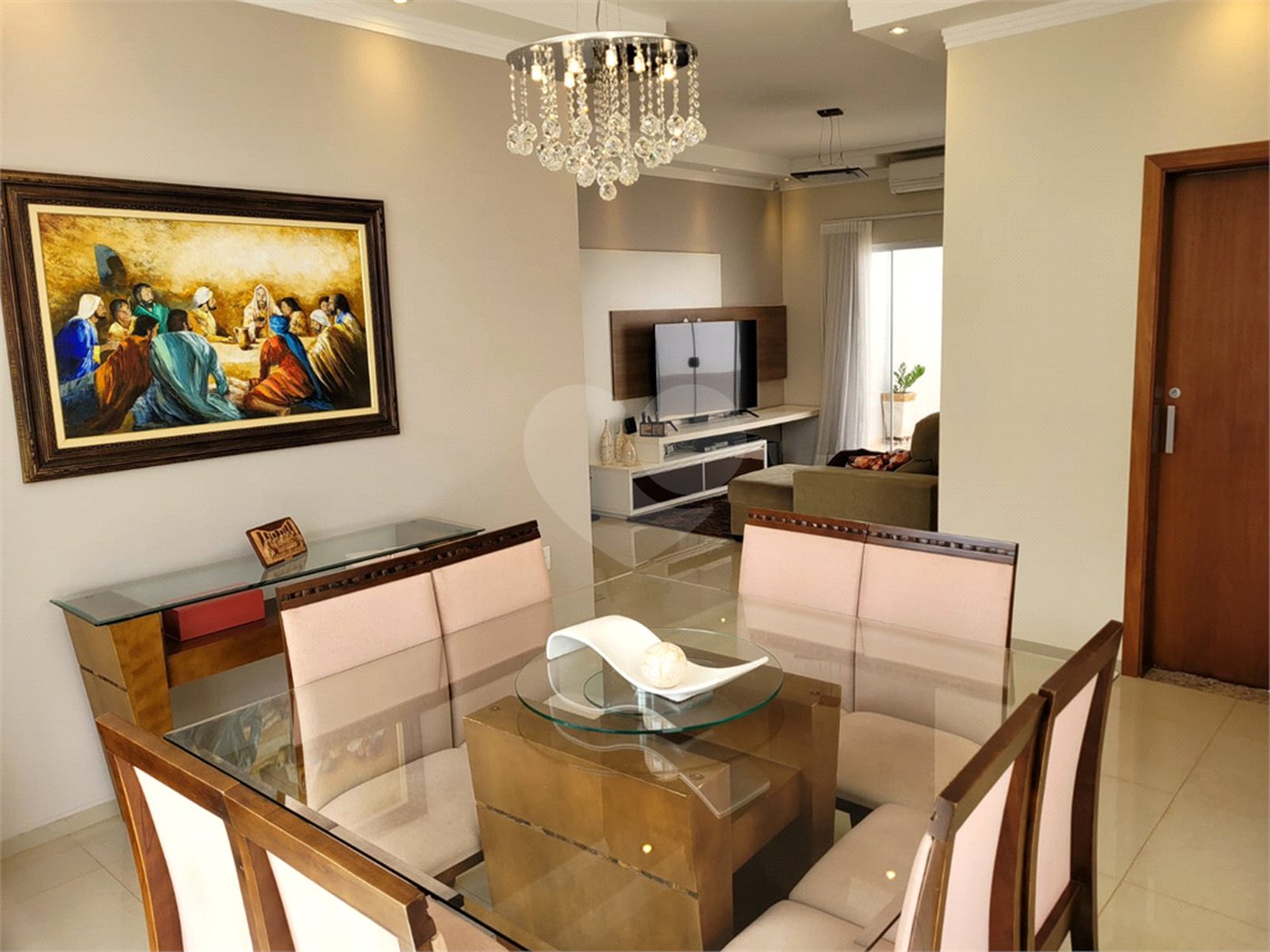 Casa térrea para venda em Araraquara/SP.
