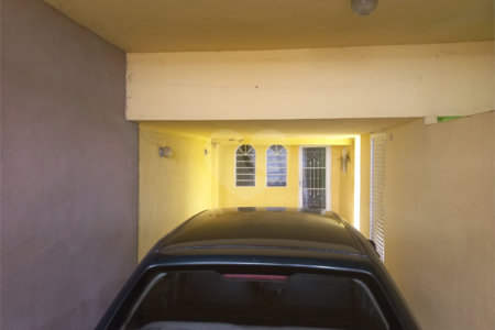 Sobrado para venda.