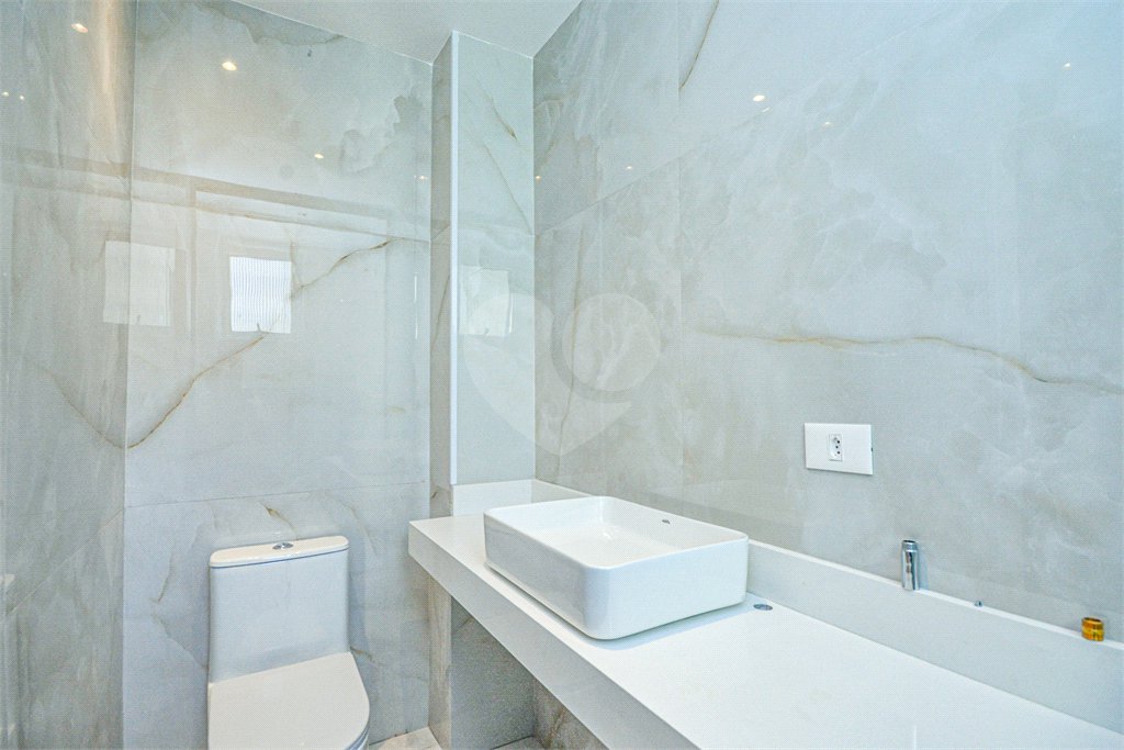 Amplo apartamento na Bela Vista com 177 m²
