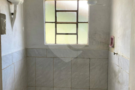Casa térrea para venda na Vila Faria.