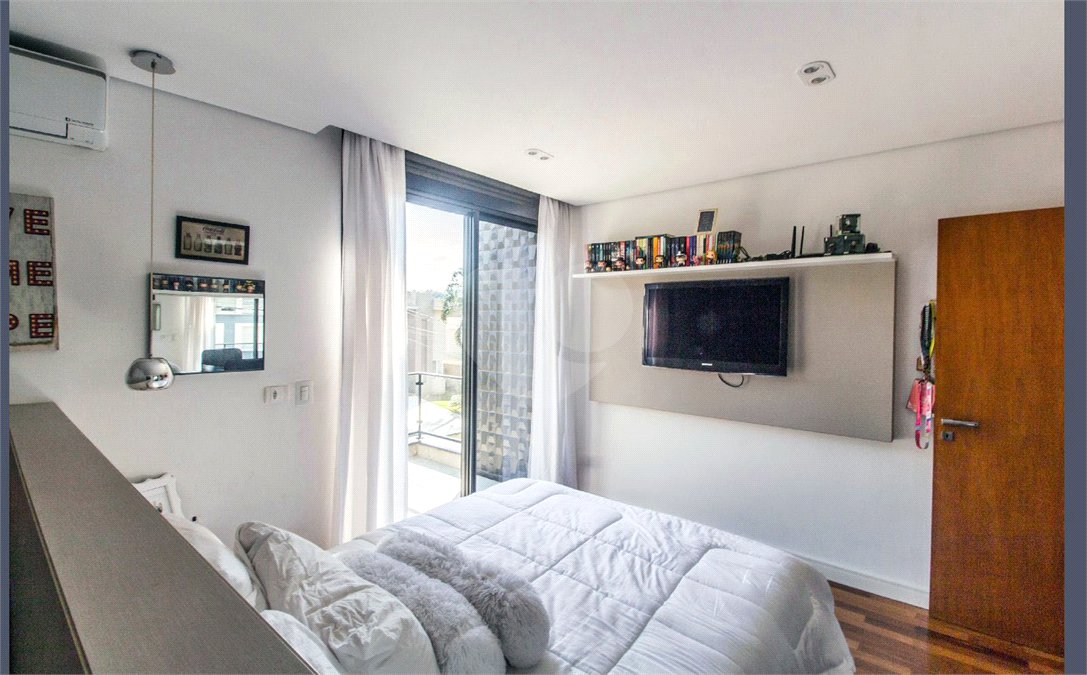 Casa de Alto Padrão à Venda no Residencial Campos do Conde – Santana de Parnaíba/SP