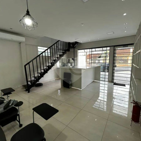 Prédio comercial á venda, com 88m2, em São Carlos-SP.