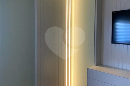 Apartamento de 224m² com 4 dormitórios, 3 suítes, 4 vagas de garagem e deposito