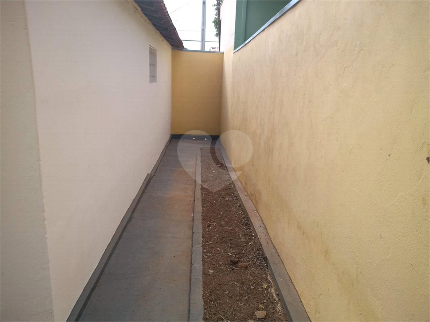 Casa á venda no Jardim são Batista.