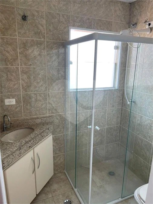 Sobrado com 4 dormitórios, 2 suítes, closet, varandas, escritório, jardim de inverno, espaço gourmet com churrasqueira e fogão a lenha e 3 vagas.