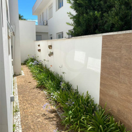 Casa à Venda de 4 dormitórios suítes em São Carlos, no Condomínio Damha I