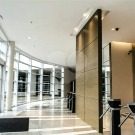 Otima sala comercial com sacada e uma vaga para auto no Nova América Office em Santo Amaro.