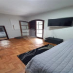 Casa de 85m2 com 3 dormitórios e 2 vagas de garagem localizado no Bosque da Saúde