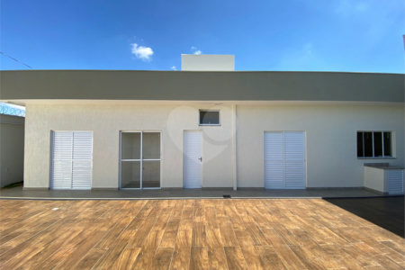 Casa térrea com piscina para venda no Residencial Arcoville