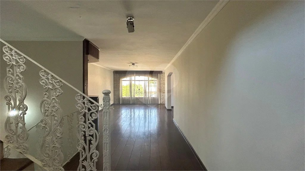 Venda Casa com 4 Dormitórios no Parque Santa Cecília