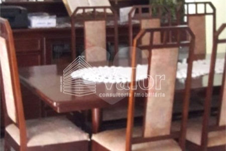 Casa Residencial Vila Faria á venda.