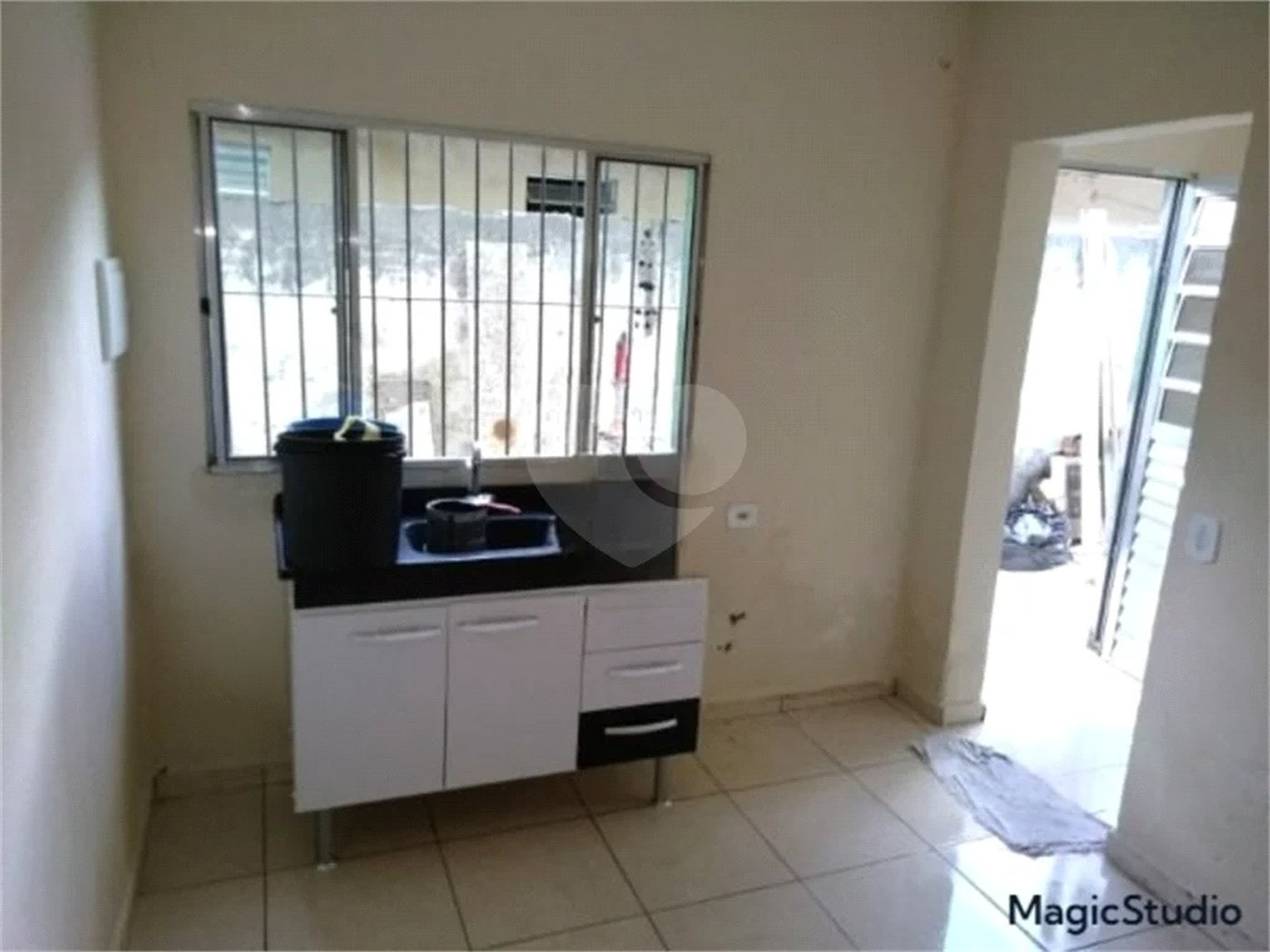 4 casas independentes em terreno de 245m² , à venda no Jardim Soares em Guainazes.