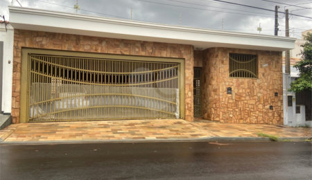 Casa Térrea à venda com 3 quartos, sendo 1 suíte,  em Planalto Paraíso, São Carlos, SP