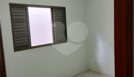 Casa Térrea à venda com 3 quartos, sendo 1 suíte, em Jardim Cardinalli, São Carlos, SP