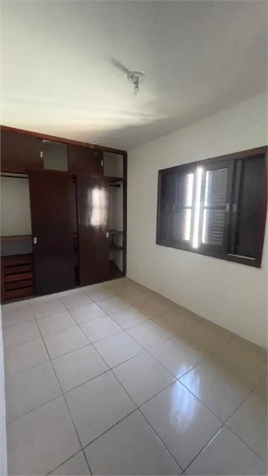Sobrado à venda com 4 quartos, sendo 1 suíte, em Jardim Ester Yolanda, São Paulo, SP