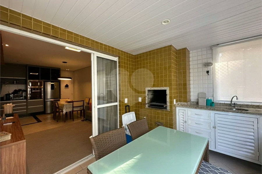 Apartamento à venda com 3 quartos, sendo 1 suíte,  em Riviera de São Lourenço, Bertioga, SP