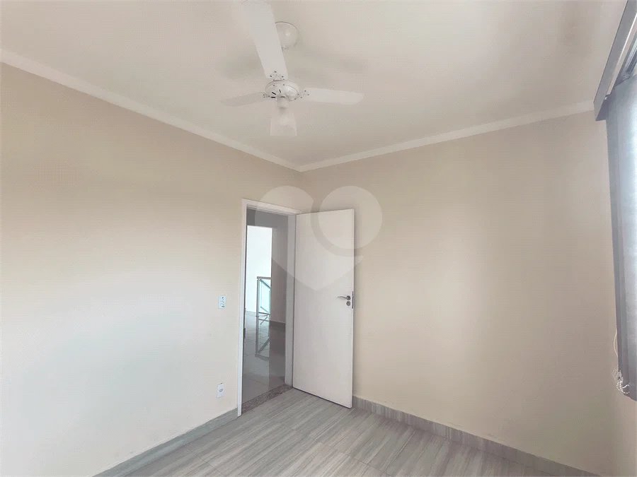Casa com Suíte Master, Closet, Piscina e Espaço Gourmet Próxima ao Parque Ecológico- 03 quartos -com quintal