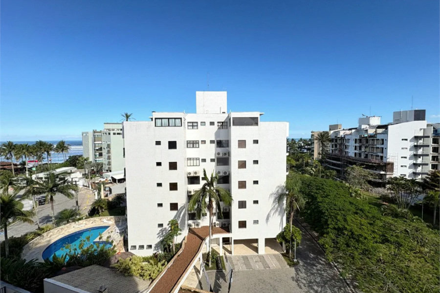 Apartamento à venda com 2 quartos, sendo 1 suíte,  em Riviera de São Lourenço, Bertioga, SP