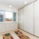 Casa Sobrado à venda com 342 m², 3 dormitórios, sendo 2 suítes, 4 vagas na Vila Mariana - São Paulo.