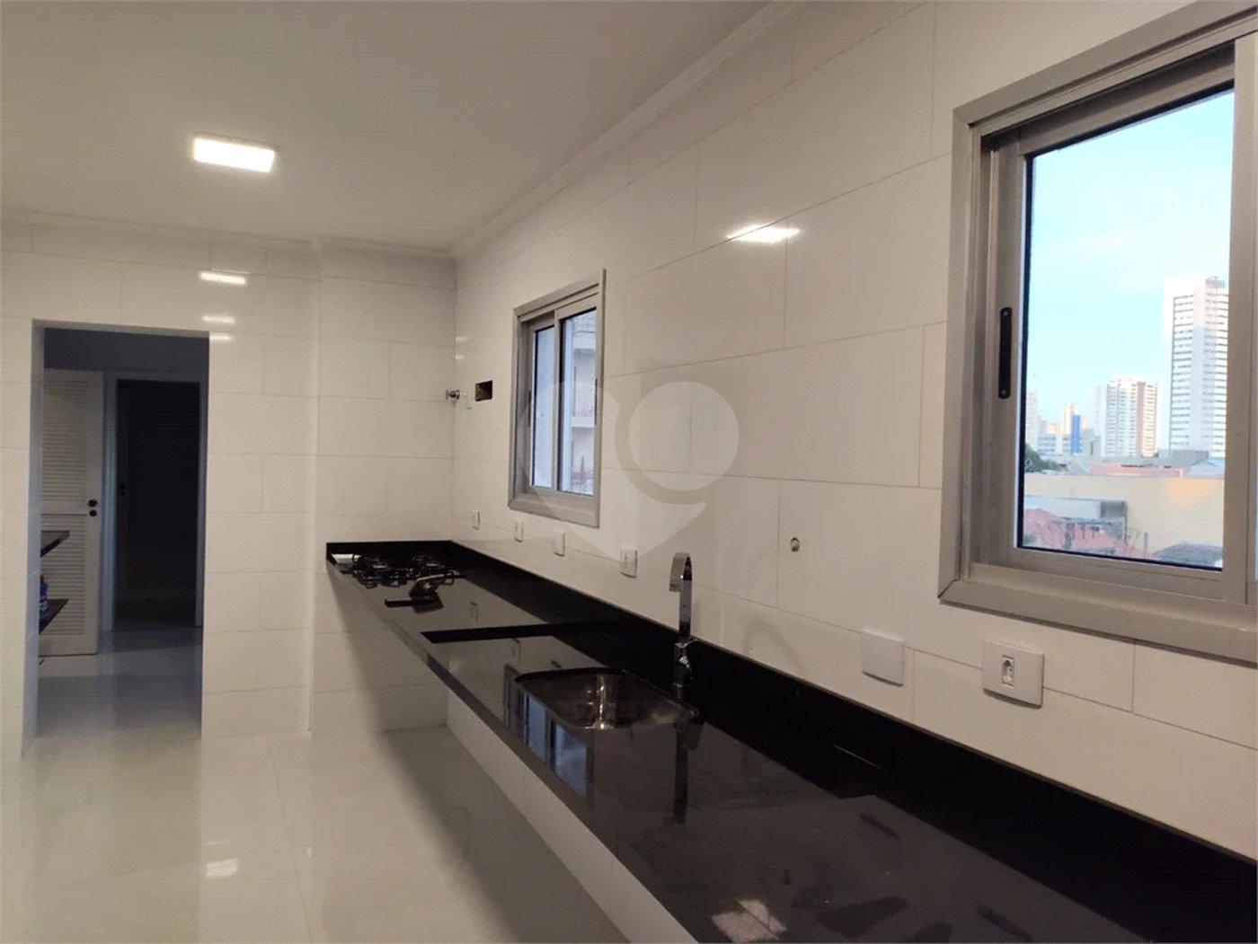 Belíssimo apartamento de 168,62m² no Belenzinho todo reformado com 3 dorm e 2 vagas .Aceita Permuta