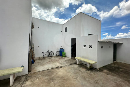 Casa à venda de 02 dormitórios, em São Carlos