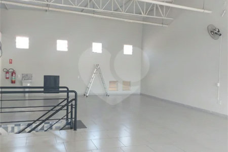 Salão Comercial para locação em Indaiatuba/SP no Bairro Vila Georgina -Fotovoltaica instalada.