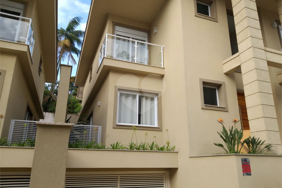 Casa, 4 quartos, 4 suítes, 6 vagas, à venda, no Barro Branco, em São Paulo.