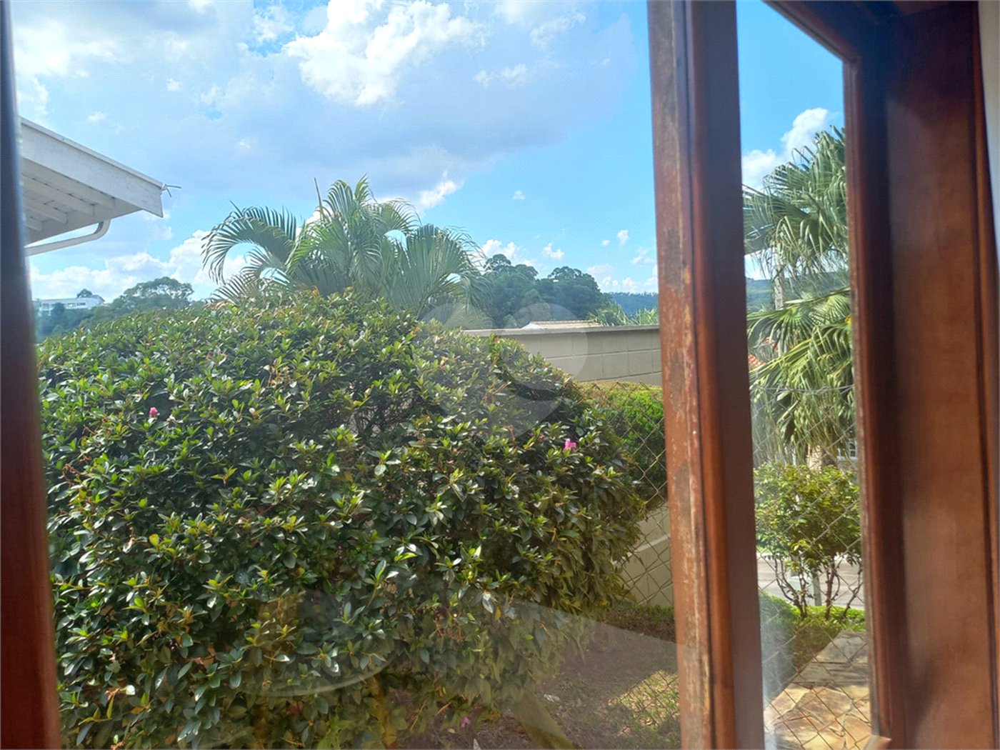 Casa à venda com 4 quartos, sendo 2 suítes,  em Villaggio Capríccio, Louveira, SP
