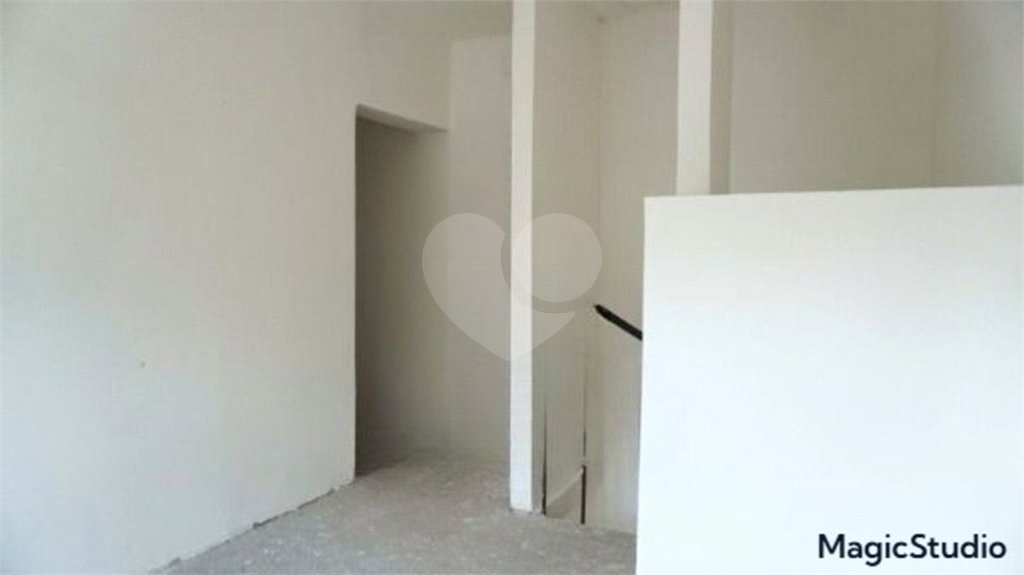 Loja com 52 m² , a 250 metros da estação Butantã , linha amarela do metrô.