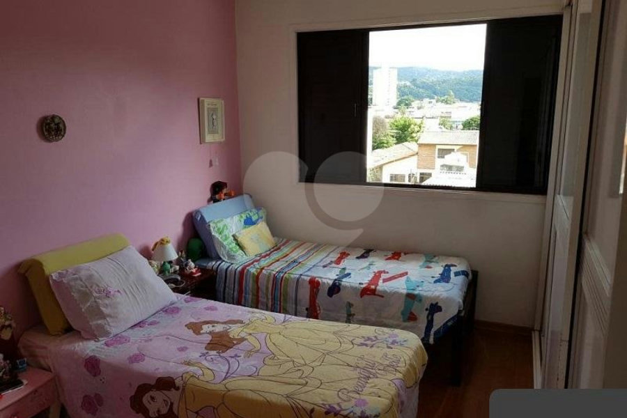 Sobrado à venda no bairro Jardim Leonor de Barros – Zona Norte