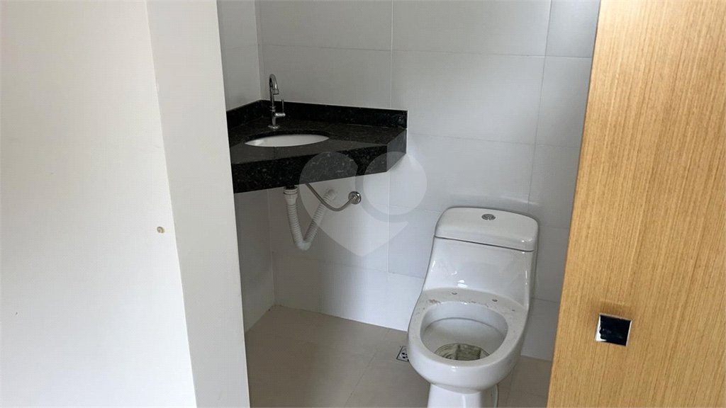 Apartamento a venda de 02 dormitórios